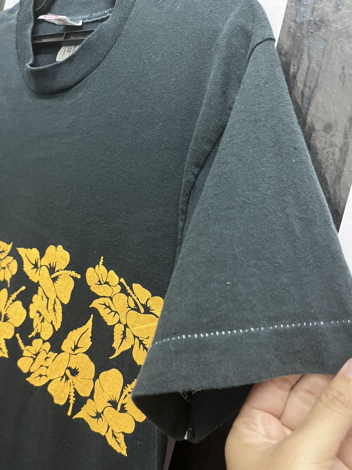Vintage Vintage T-Shirt Hawaii Mirror Flower Tee Made in USA Size US M / EU 48-50 / 2 - 4 Thumbnail