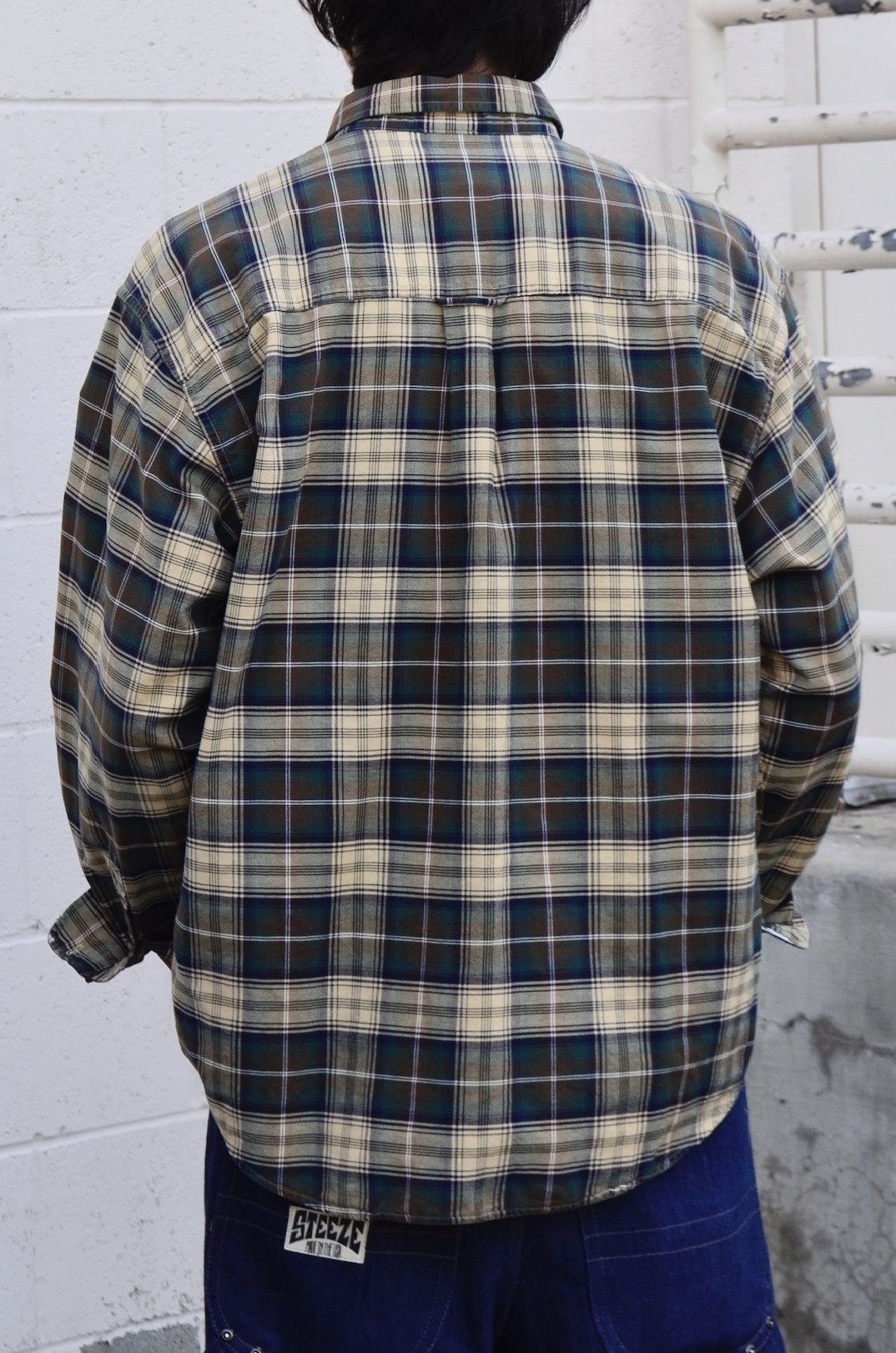 Eddie Bauer VTG 90’s Eddie Bauer Plaid Distressed Button Up Shirt Size US M / EU 48-50 / 2 - 2 Thumbnail