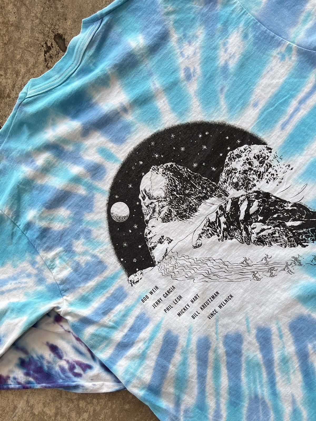 Band Tees Vintage 90s Grateful Dead Skiing Skeleton Mountain Tee XL Size US XL / EU 56 / 4 - 4 Thumbnail