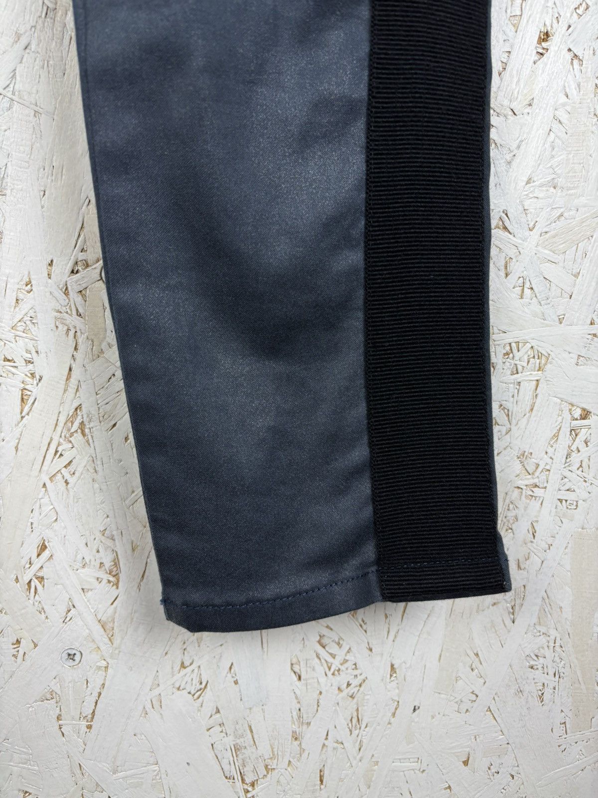 Louis Vuitton Louis Vuitton Jeans With Black Panel Stripes Size 36 Size 25" / US 0 / IT 36 - 5 Thumbnail