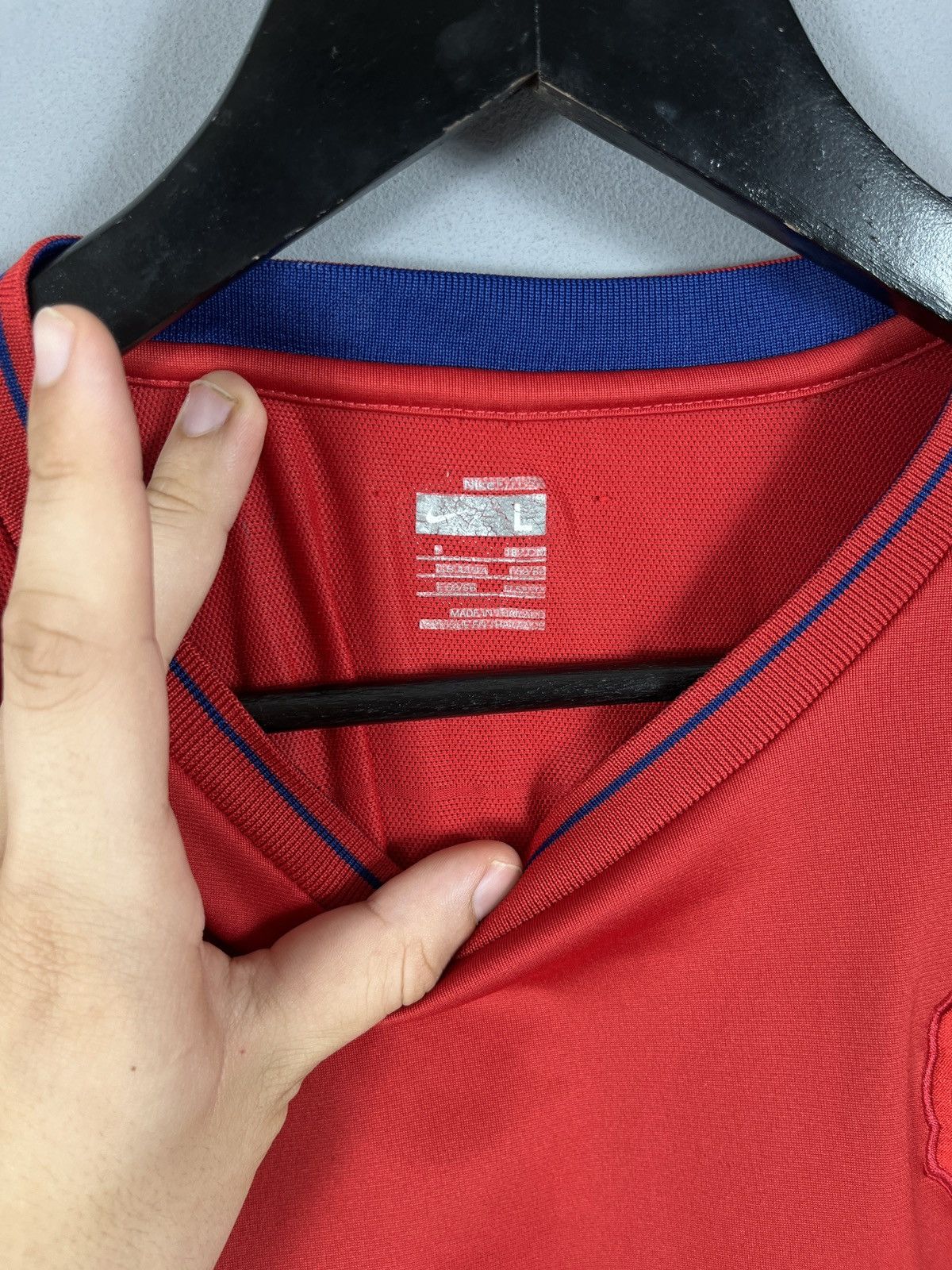 Nike NIKE MANCHESTER UNITED 2009/2010 FOOTBALL SHIRT JERSEY Size US L / EU 52-54 / 3 - 4 Thumbnail