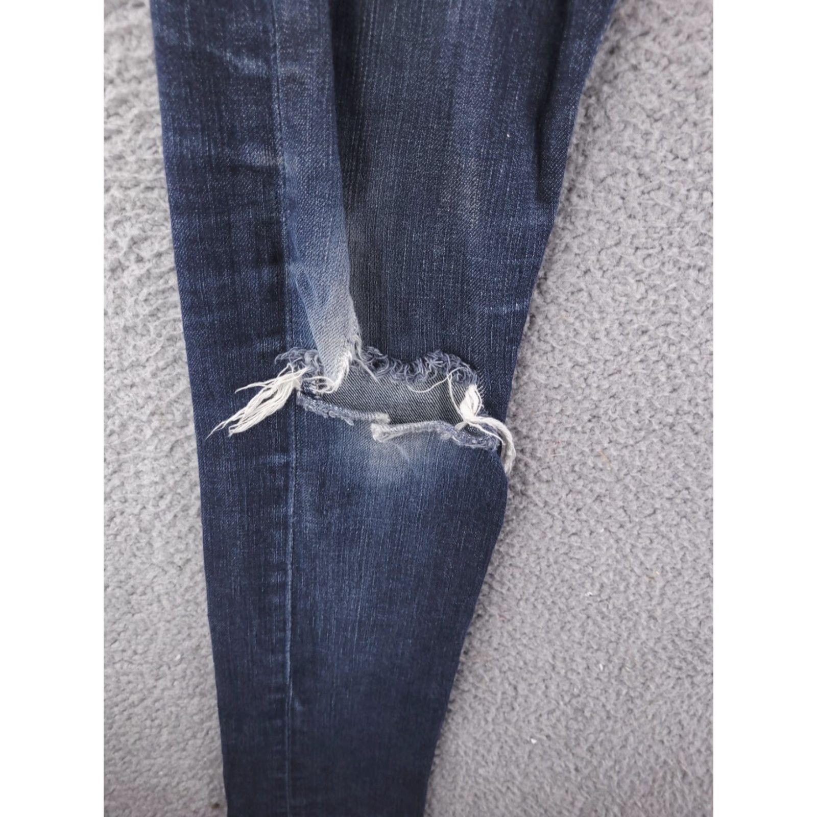 Levi's Levi's Jeans Men 28x30 Skinny Denim Blue 510 Distressed Slim Fit Size US 28 / EU 44 - 3 Thumbnail