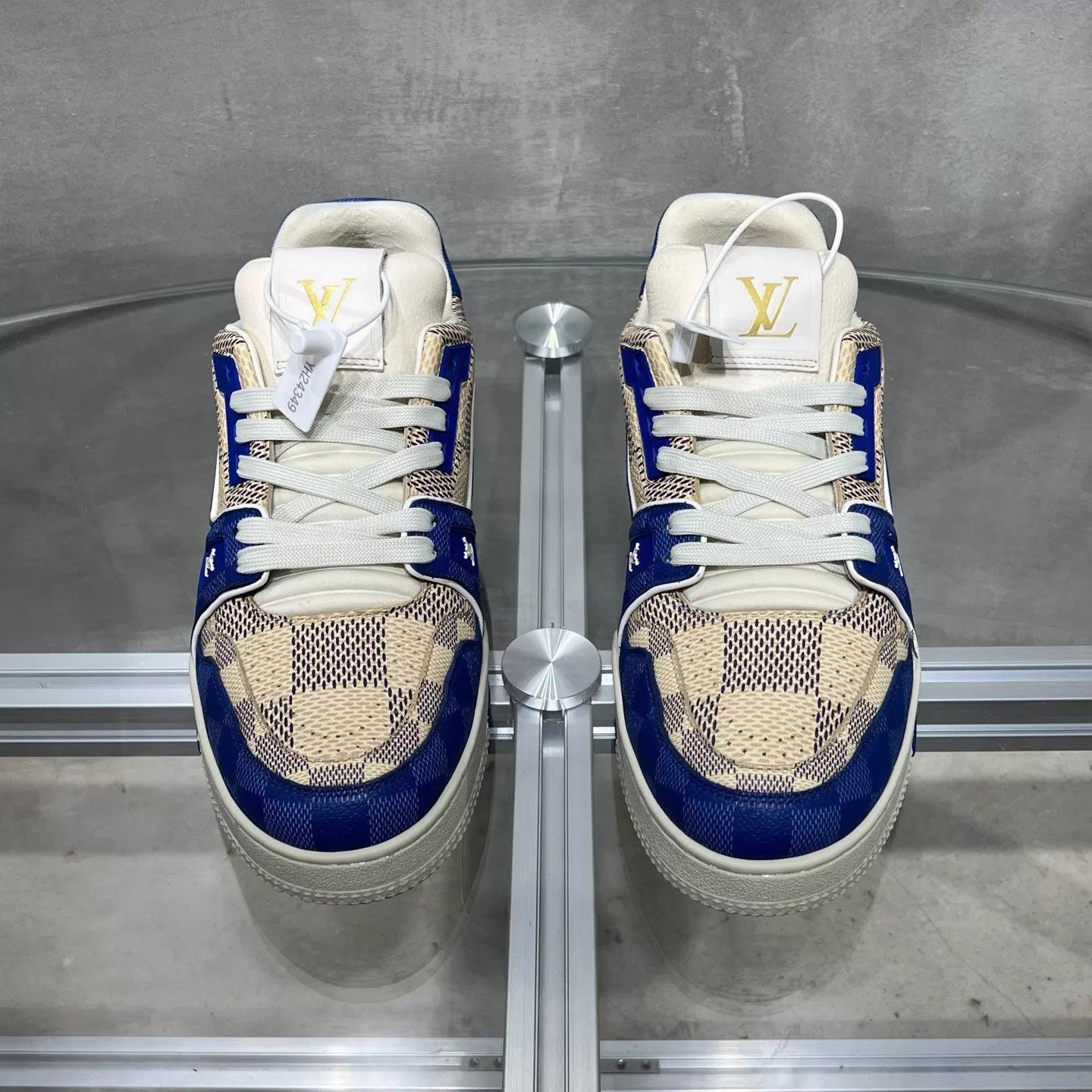 Louis Vuitton LV Trainer White & Blue Checkerboard UK8 (42) Size US 9 / EU 42 - 1 Thumbnail