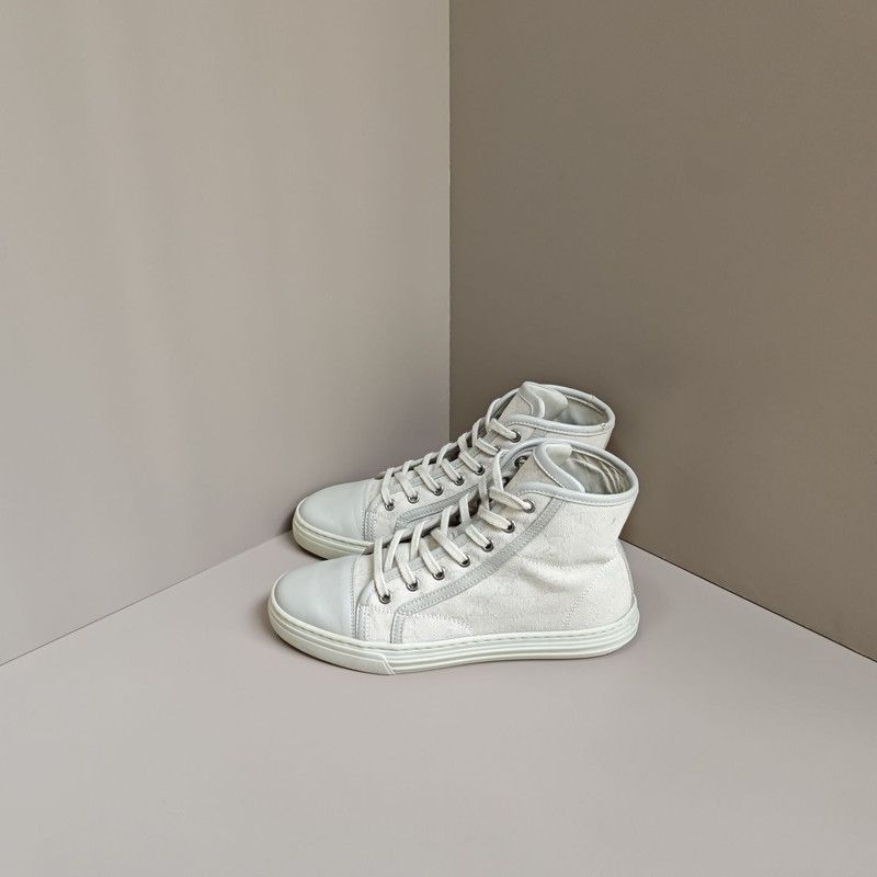 Gucci Gucci White Monogram Canvas High-Top Sneakers 0079 Size US 5 / IT 35 - 1 Thumbnail