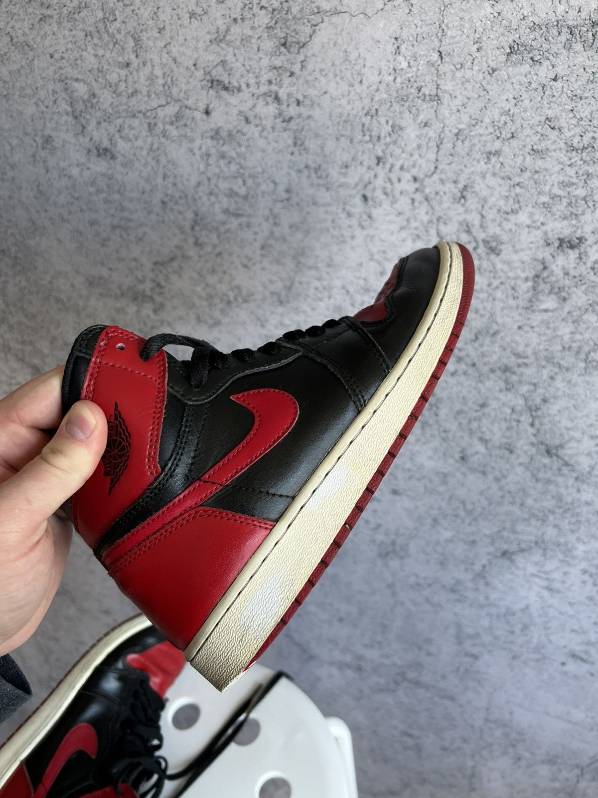 Nike Vintage Nike Air Jordan 1 High Top Sneakers Black and Red Size US 7 / EU 40 - 13 Thumbnail