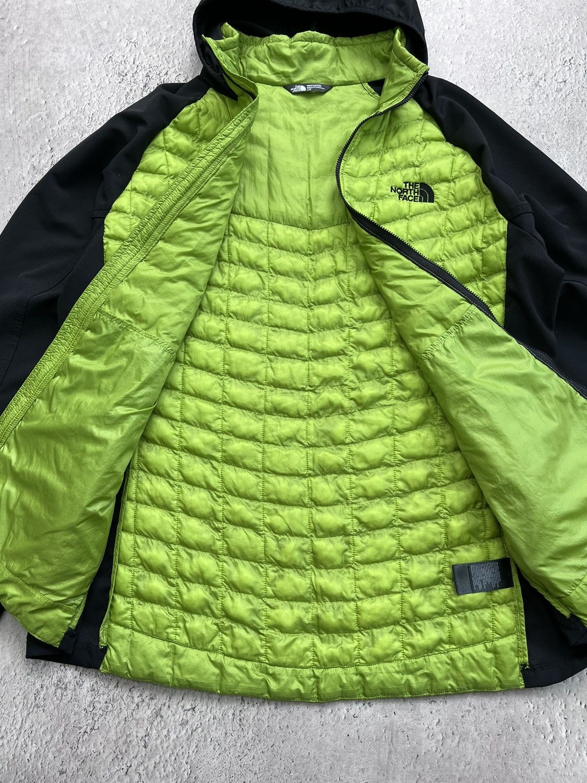 The North Face × Vintage The North Face Thermoball Eco Men's Hooded Puff Jacket Size US L / EU 52-54 / 3 - 7 Thumbnail