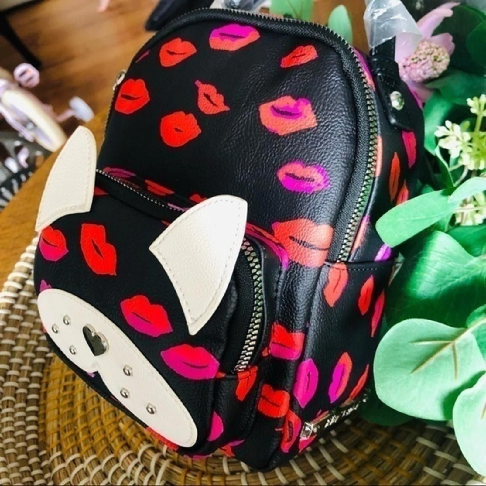 Designer Betsey Johnson Lip Print Dog Back Pack NWT Size ONE SIZE - 2 Thumbnail