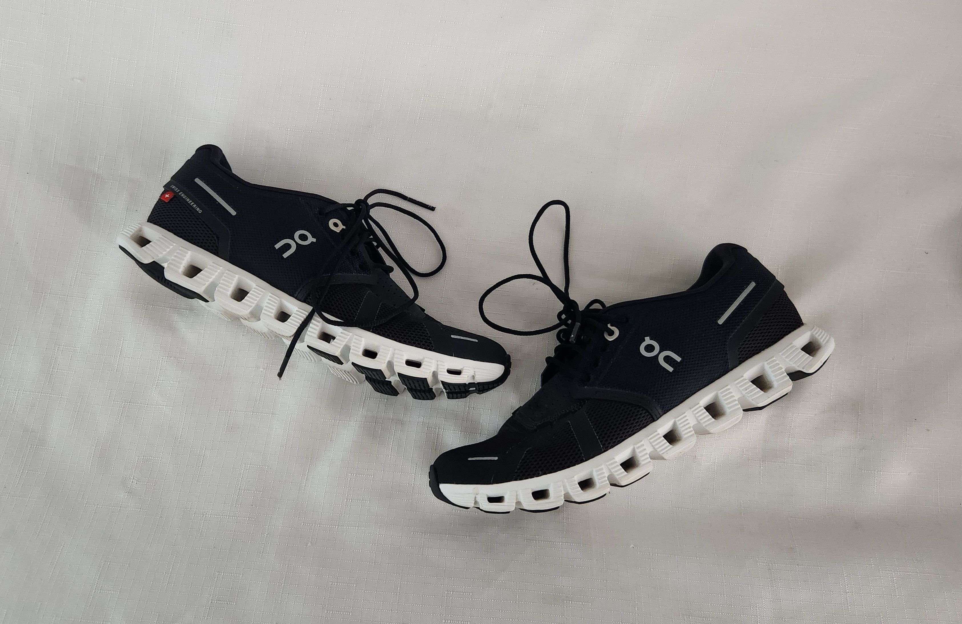 On ON Running Cloud Swiss Engineering Shoes Women's Size 7 Size US 7 / IT 37 - 6 Thumbnail