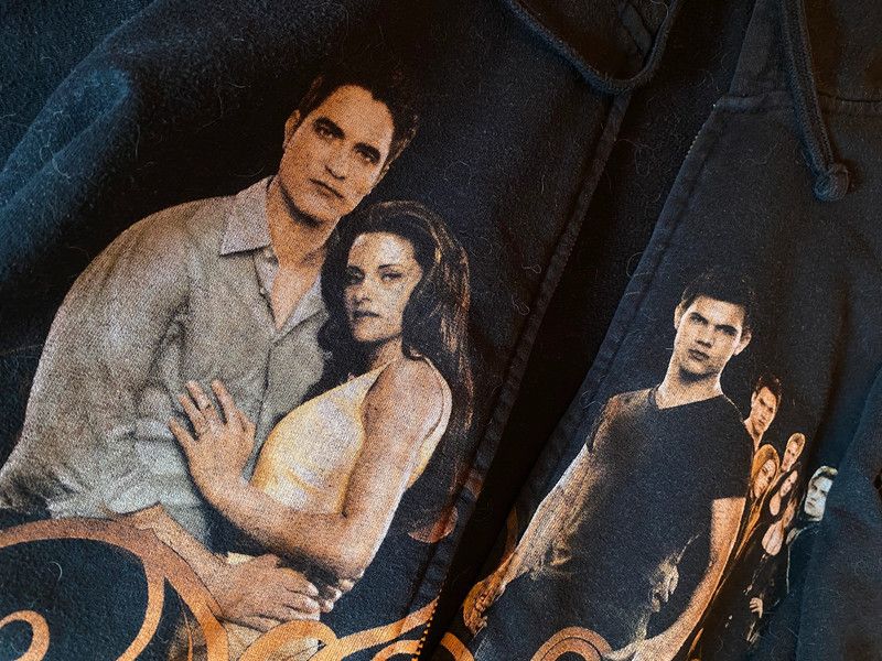 Tultex Vintage Twilight Breaking Dawn Hoodie Size L / US 10 / IT 46 - 4 Thumbnail