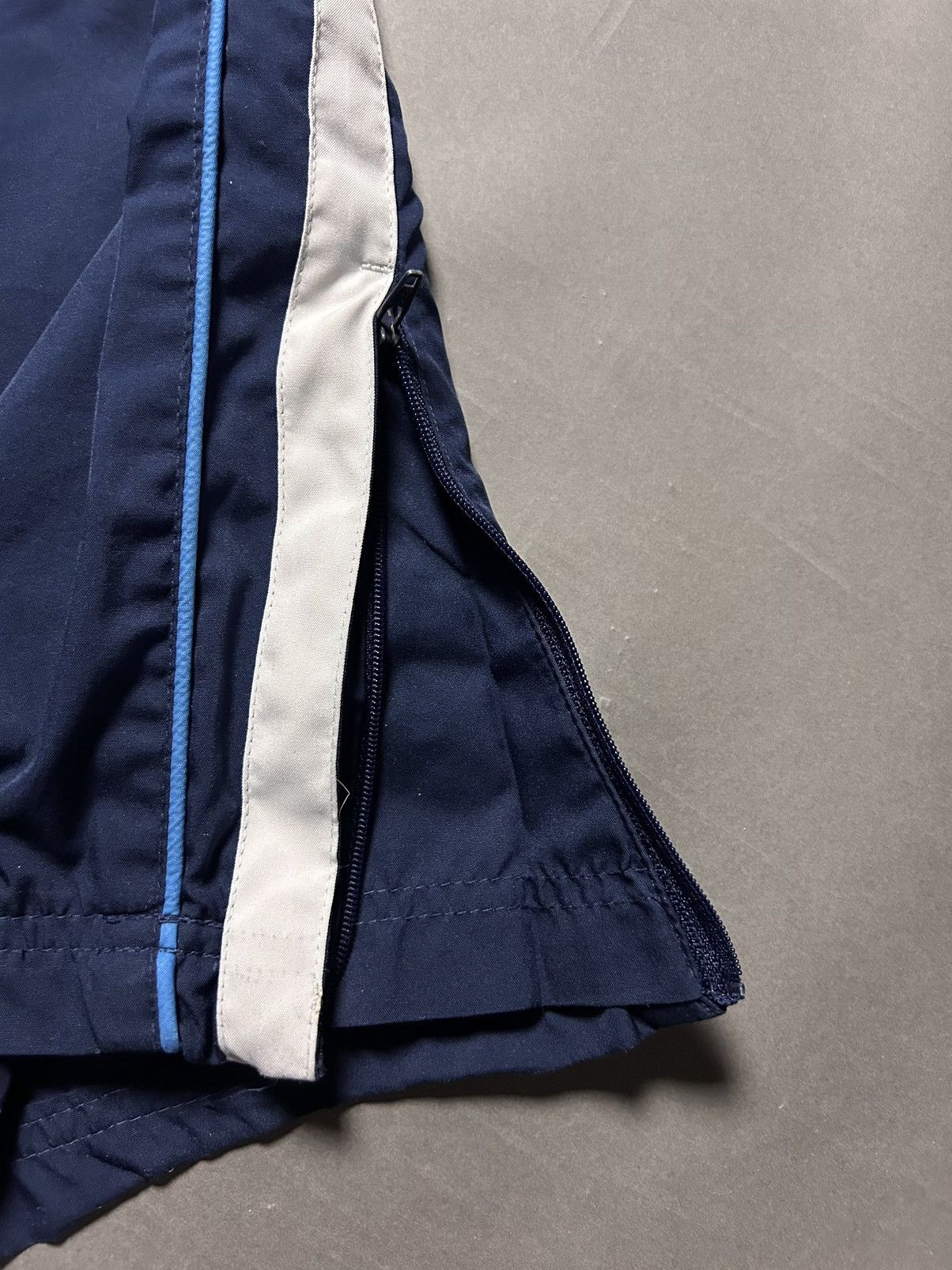 Nike Nike AIR vintage navy nylon track pants small logo drill Y2K Size US 28 / EU 44 - 7 Thumbnail