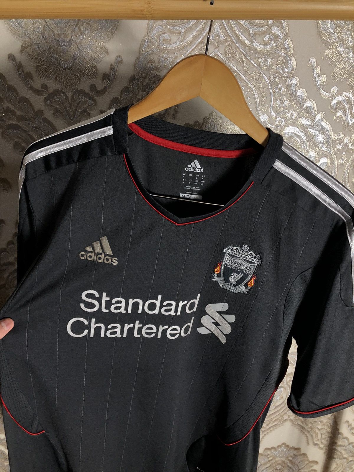 Adidas VINTAGE ADIDAS FC LIVERPOOL ENGLAND SOCCER JERSEY RETRO Y2K Size US L / EU 52-54 / 3 - 2 Thumbnail