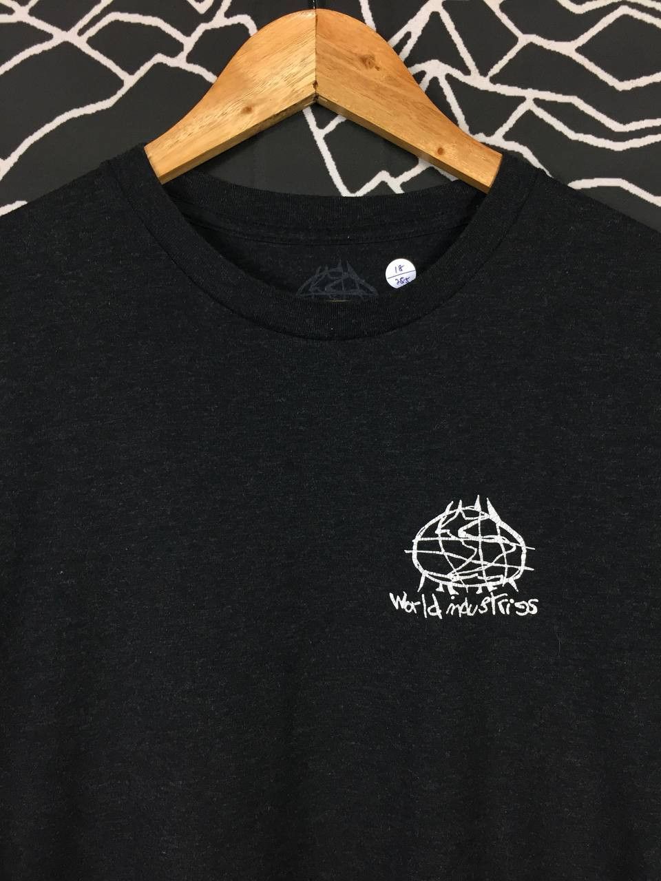 Vintage World Industries Skateboards Logo Streetwear Tee Size US S / EU 44-46 / 1 - 6 Thumbnail