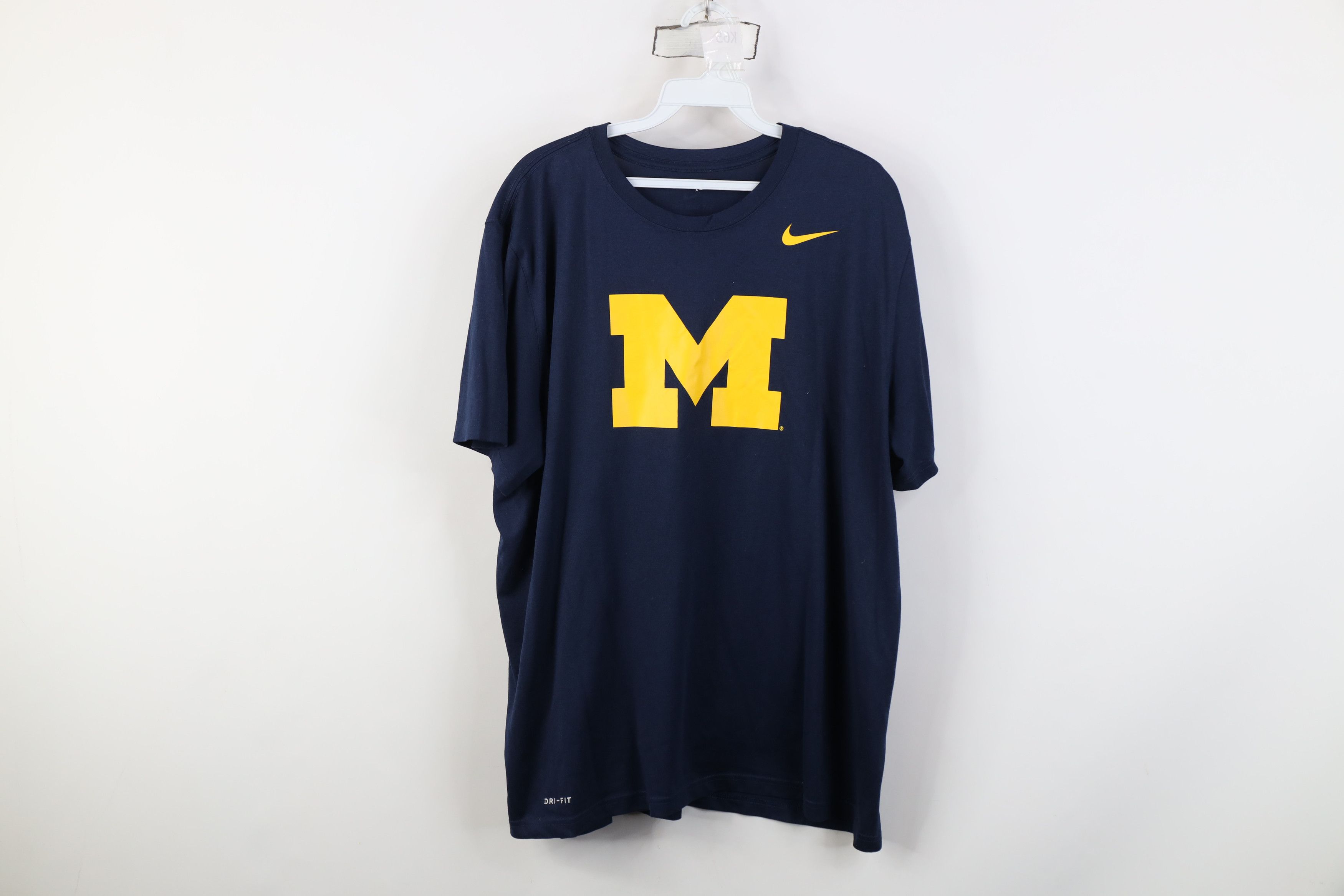 Nike Nike University of Michigan Football Short Sleeve T-Shirt Size US XL / EU 56 / 4 - 1 Thumbnail