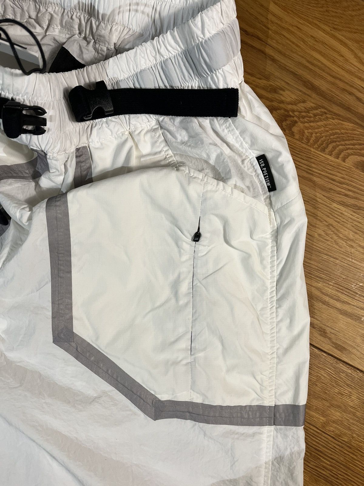 Tobias Birk Nielsen SS23 Iso Poetism Tobias Birk Nielsen White Tech-Nylon Pants Size US 32 / EU 48 - 13 Thumbnail