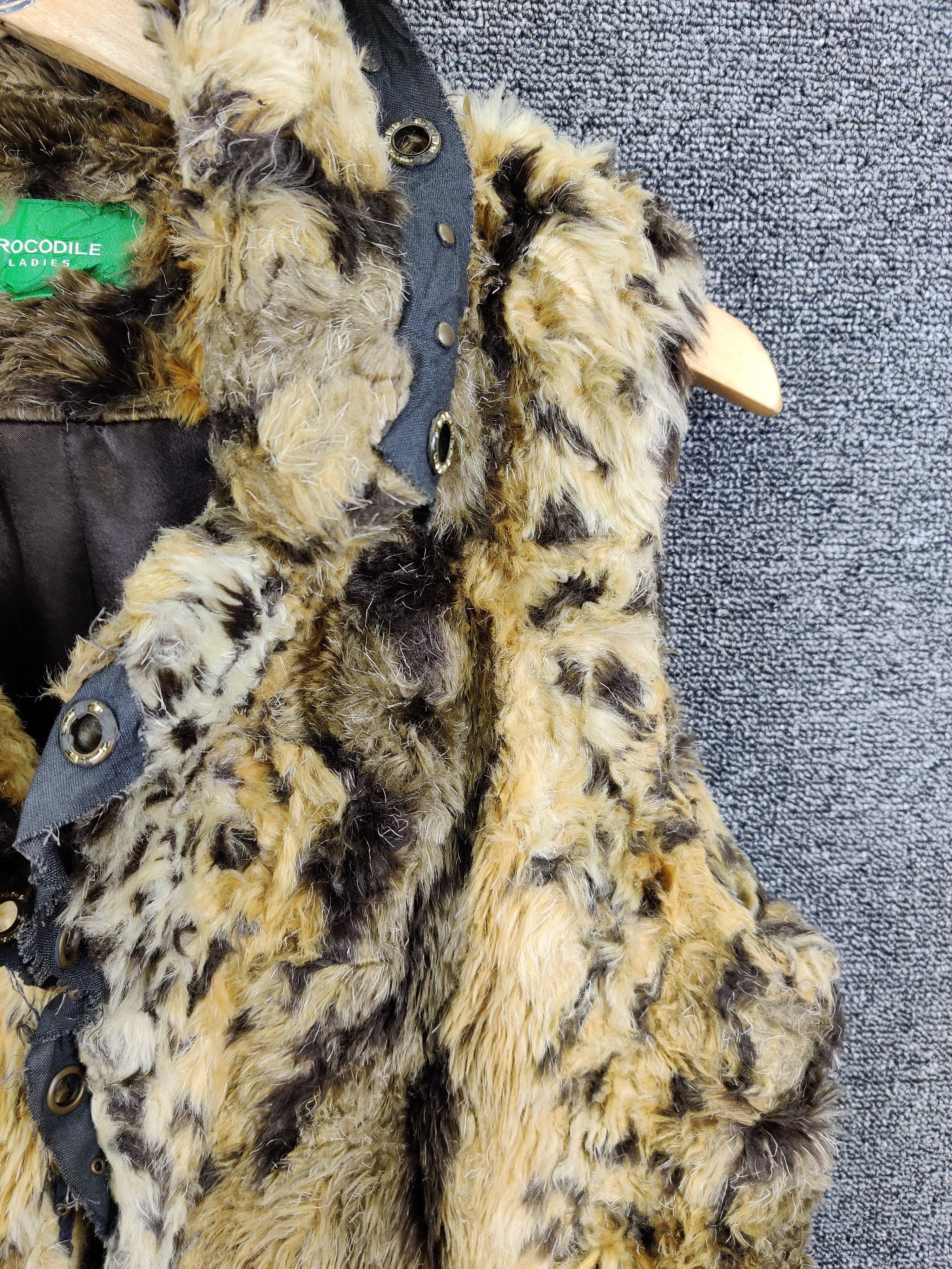 Japanese Brand Vintage Crocodile Ladies Leopard Faux Fur Vest Size US M / EU 48-50 / 2 - 3 Thumbnail
