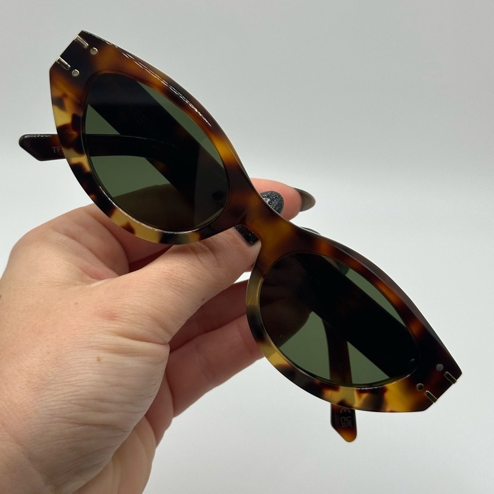 Dior NEW Dior Sunglasses CD40104I 53N Diorsignature B5I Women Size ONE SIZE - 8 Thumbnail