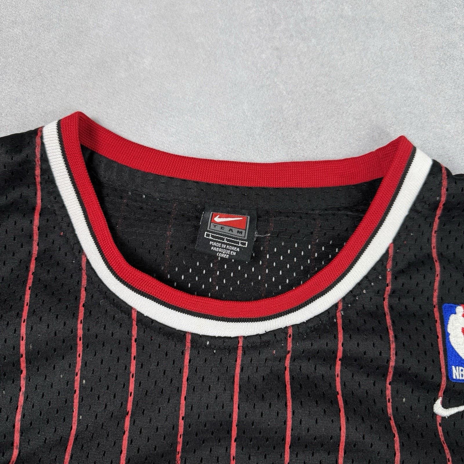 Nike Vintage Nike Chicago Bulls Jersey Air Jordan Men Size L Size US L / EU 52-54 / 3 - 5 Thumbnail