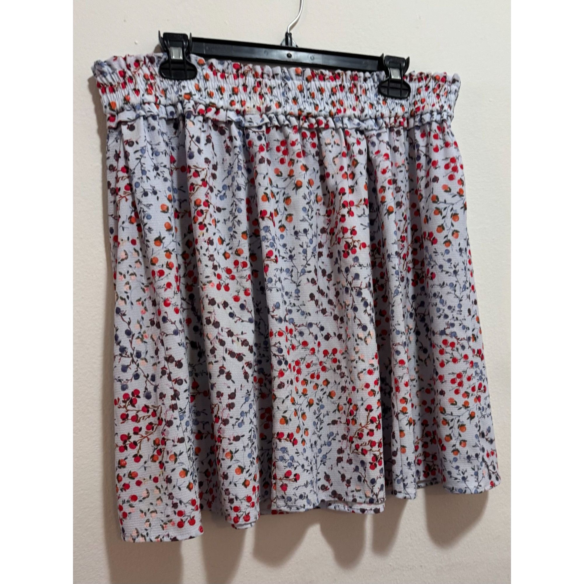 French Connection French Connection floral gathered drape skirt Size 32" / US 10 / IT 46 - 6 Thumbnail