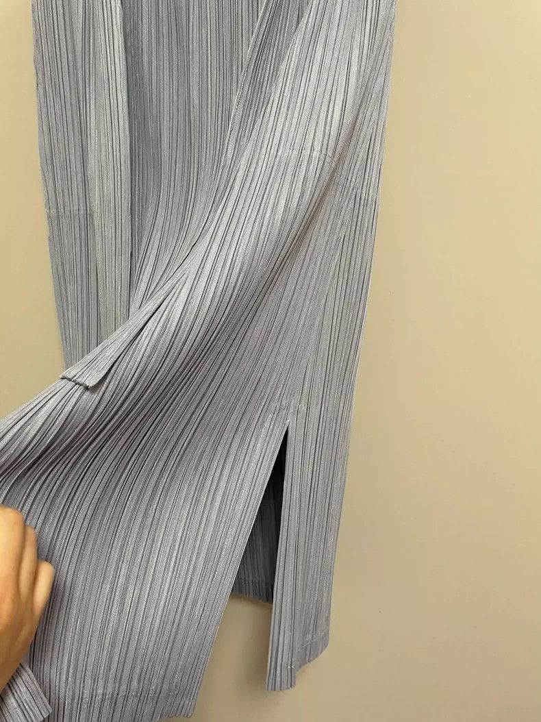 Issey Miyake Issey Miyake size:3 Pearl blue pleated skirt Size 23" - 5 Thumbnail