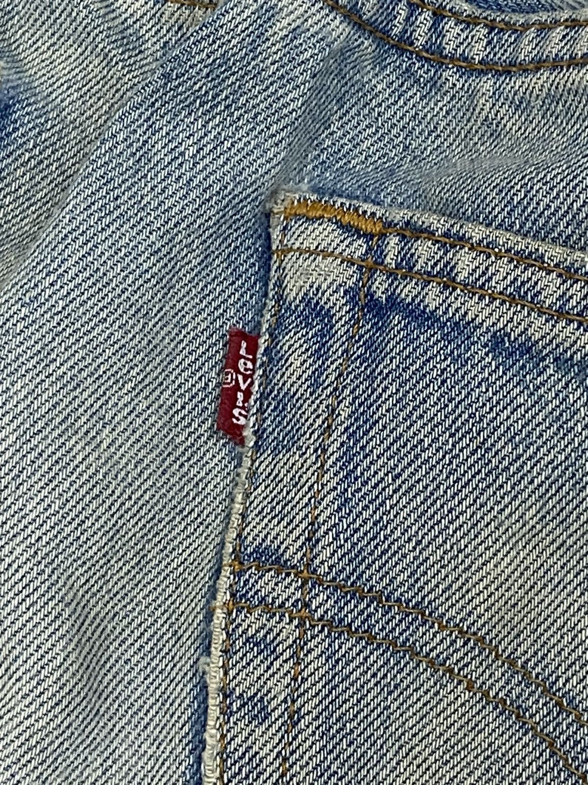 Levi's Vintage 90s Levis 501 Button Fly 311 Distressed Light Blue Size US 31 - 18 Thumbnail