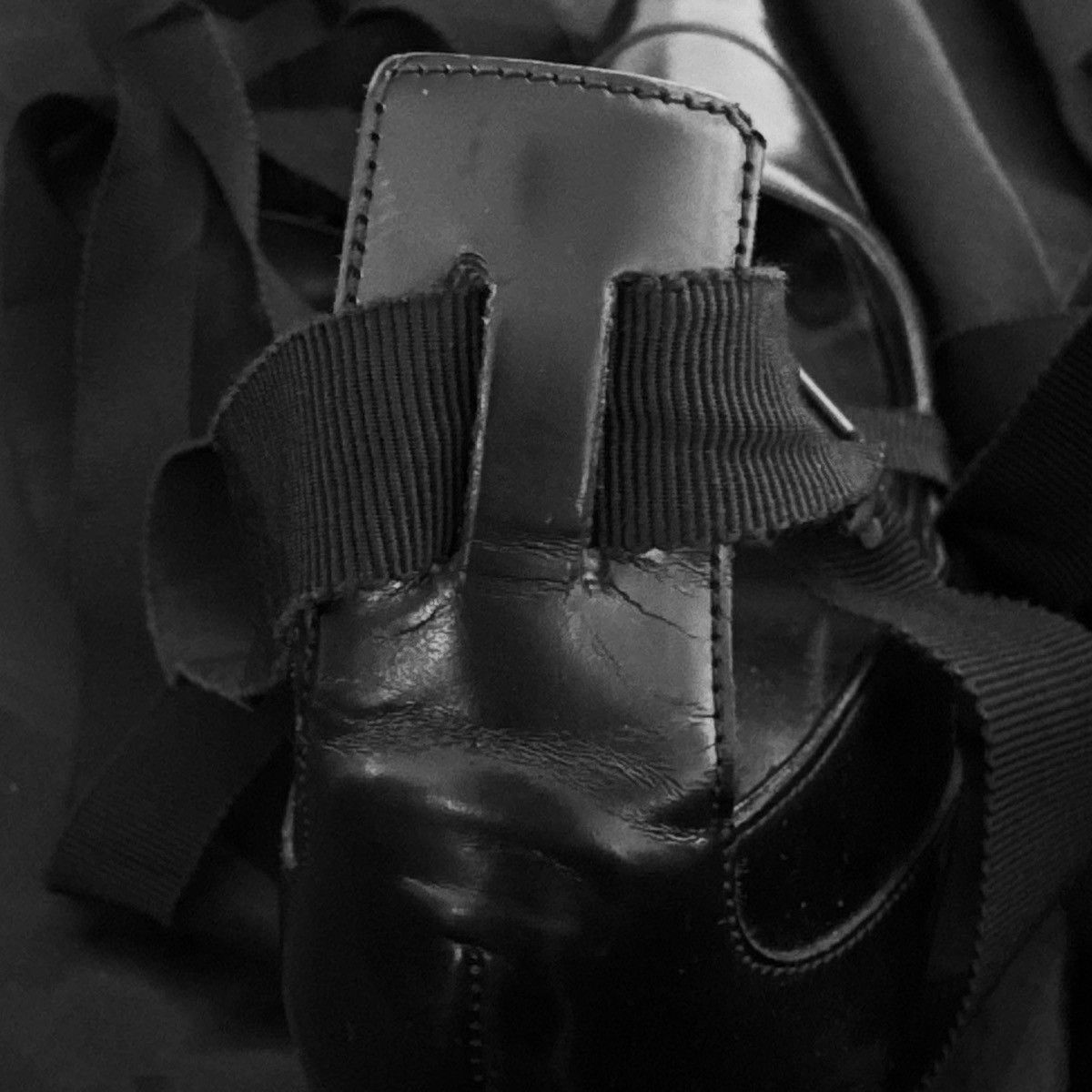 Tom Ford Gucci by Tom Ford 2002 Runway Lace Up High Heel Size US 7 / IT 37 - 16 Thumbnail