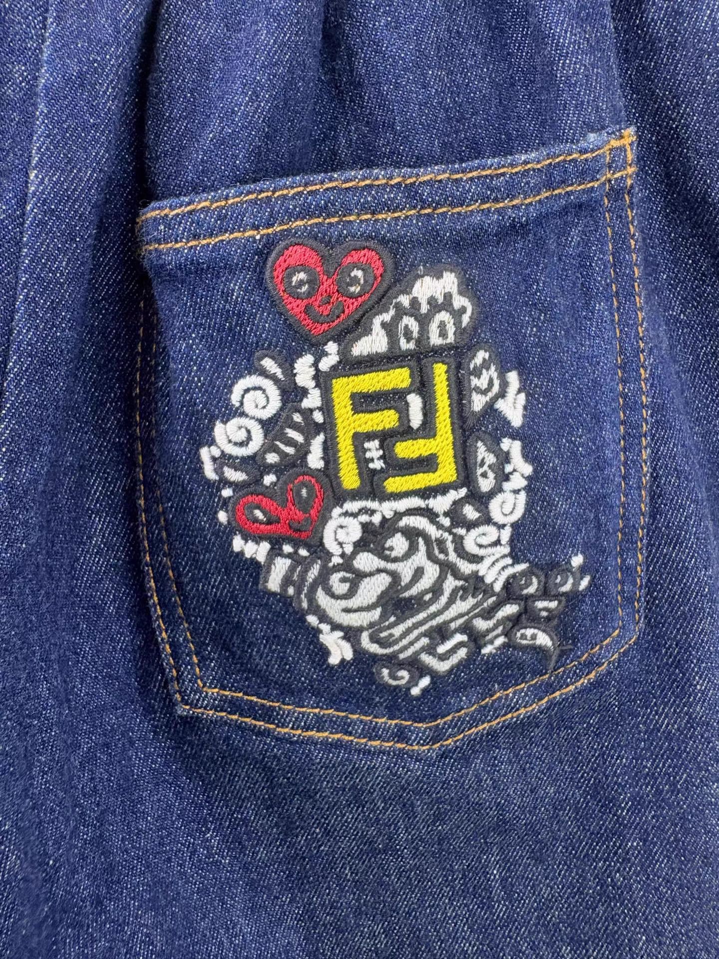 Fendi FENDI Back Pocket Printed Logo Denim Shorts K1 Size 36" / US 14 / IT 50 - 3 Thumbnail