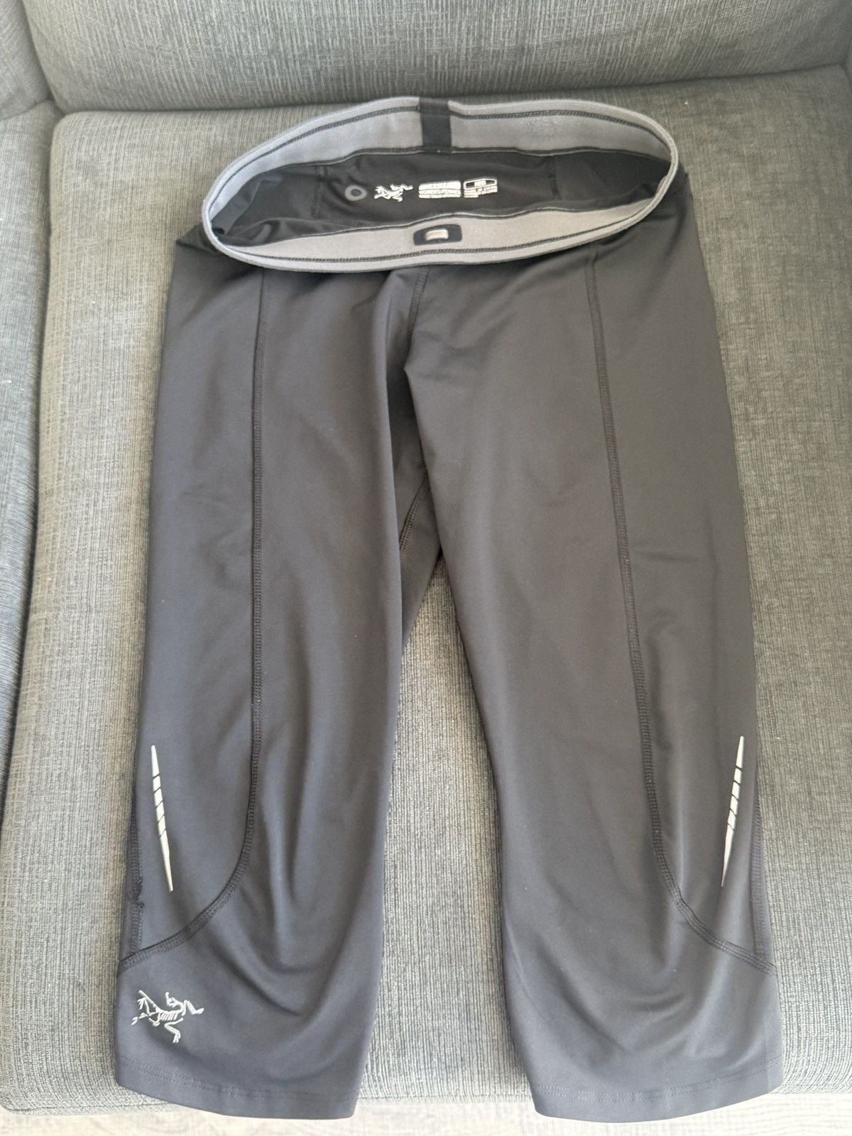Arc'teryx Arcteryx 3/4 Leggings XS Black Size 25" / US 0 / IT 36 - 1 Thumbnail