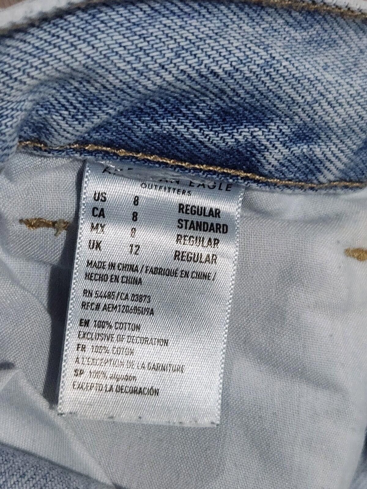 Designer American Eagle Mom Jean Shorts Size 8 Cut Off Light Wash Size 30" / US 8 / IT 44 - 3 Thumbnail