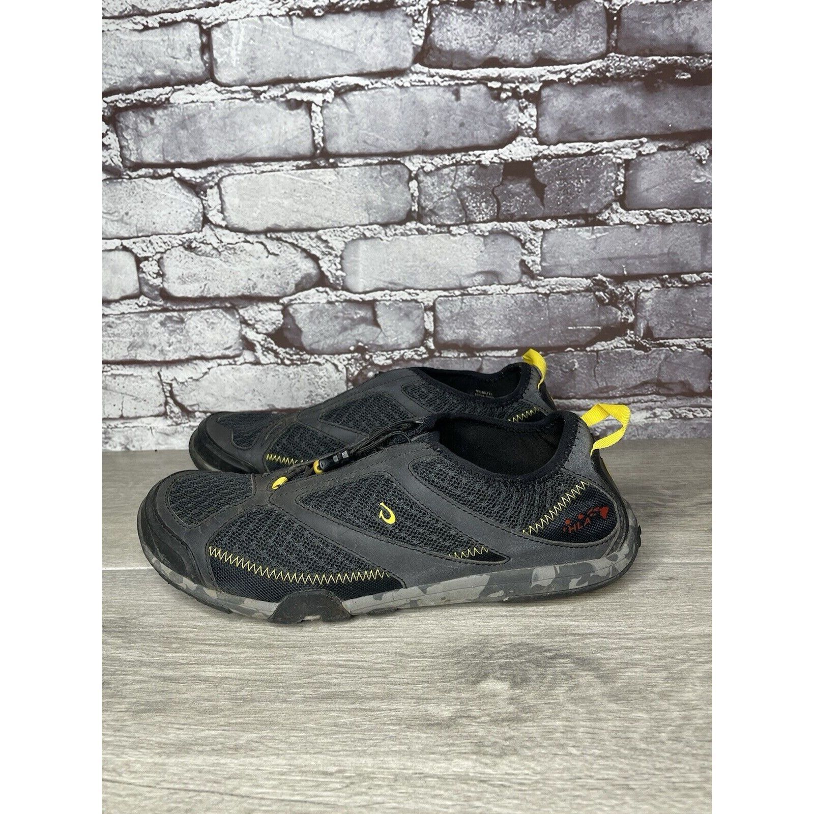 Olukai Olukai Shoes Eleu Trainer Black Camo Yellow Comfort Walking Size US 11 / EU 44 - 11 Thumbnail