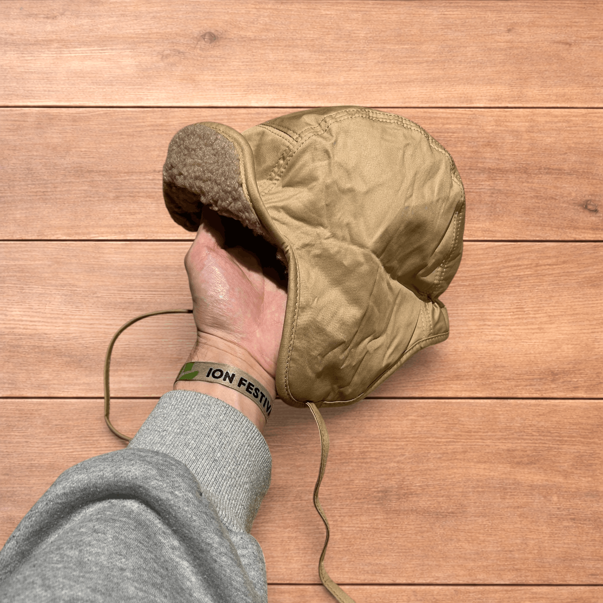 Japanese Brand Russian Trapper Korean padded fluffy hat cap in khaki/brown. Size ONE SIZE - 2 Thumbnail