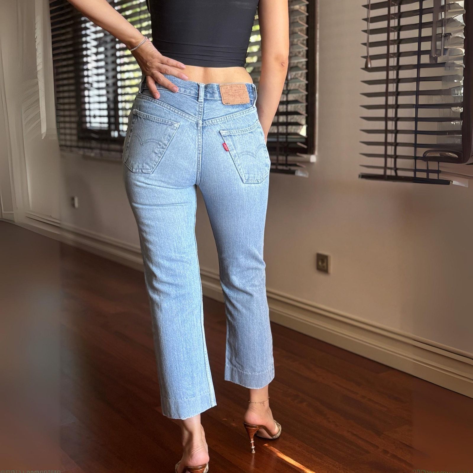 Vintage Levi's 501 W31 L34 – USA Made – 90s Light Wash 524