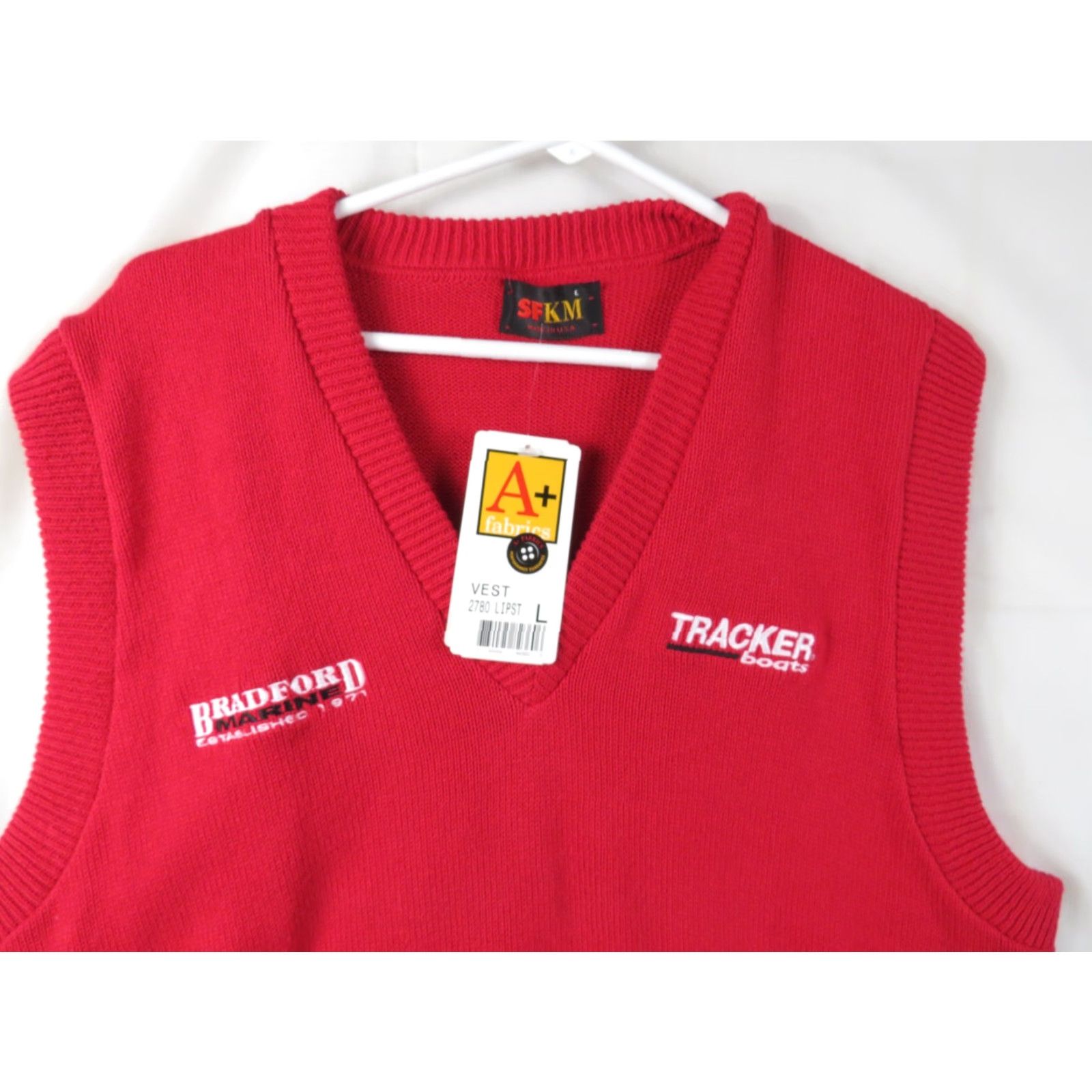 Vintage VINTAGE SFKM Tracker boat Bradford Marine Red Sweater Vest Cardigan NWT Size L Unisex US Made/United States Red Size US L / EU 52-54 / 3 - 3 Thumbnail