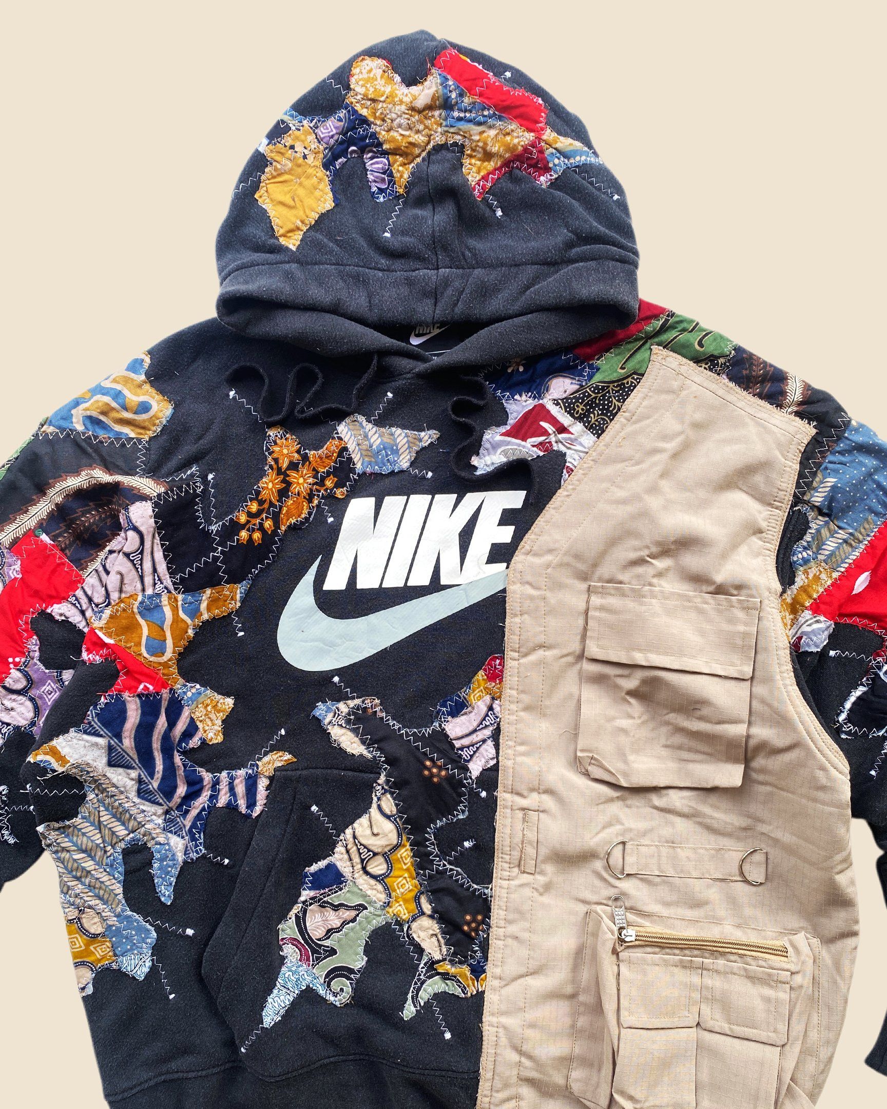 Handmade × Nike 1 OF 1 REWORKED NIKE BATIK PATCHWORKS VEST HOODIE SIZE XL Size US XL / EU 56 / 4 - 3 Thumbnail