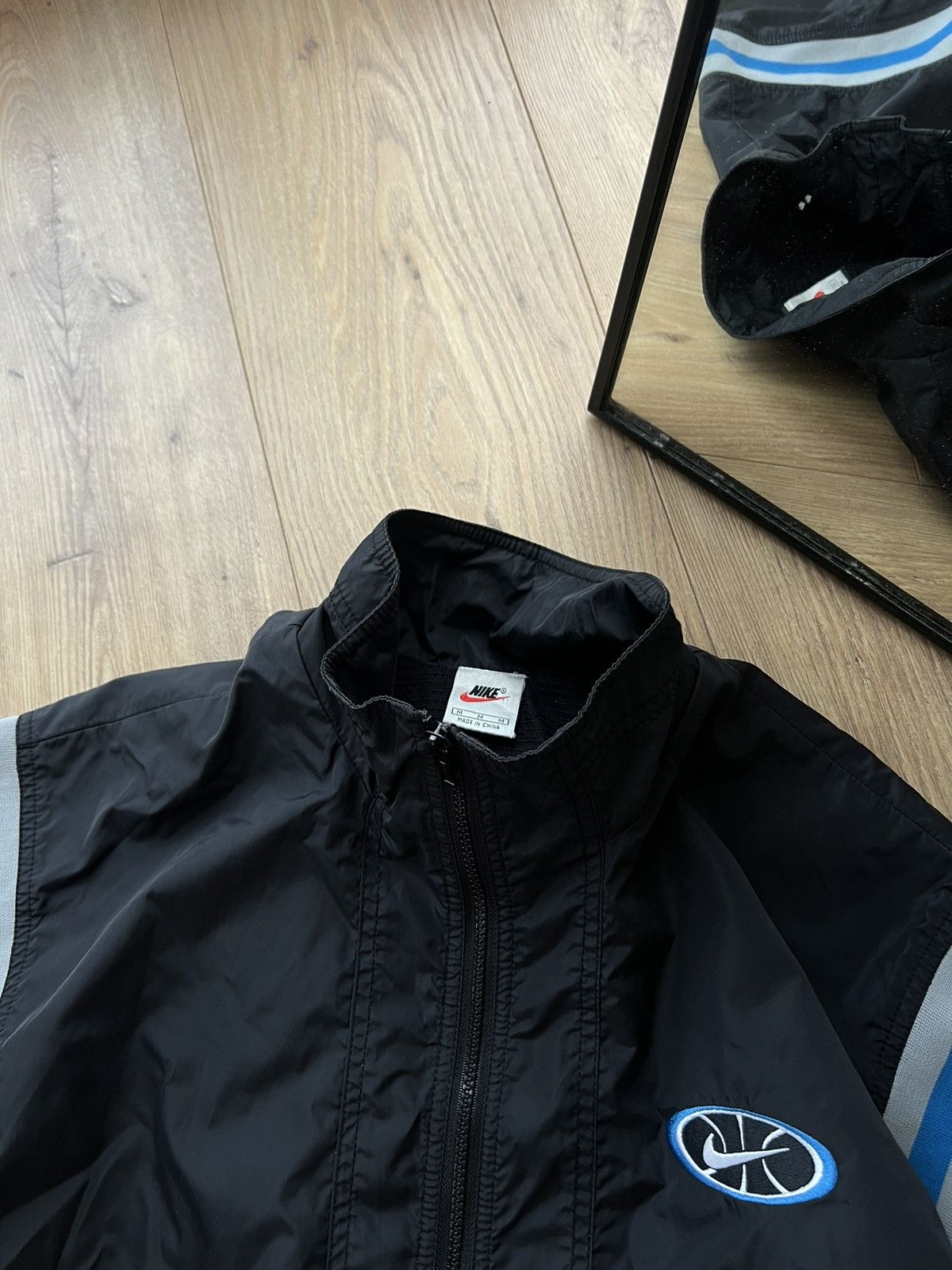 Nike 00’s NIKE BASKETBALL Y2K SWOOSH LOGO JACKET RARE Size US M / EU 48-50 / 2 - 8 Thumbnail