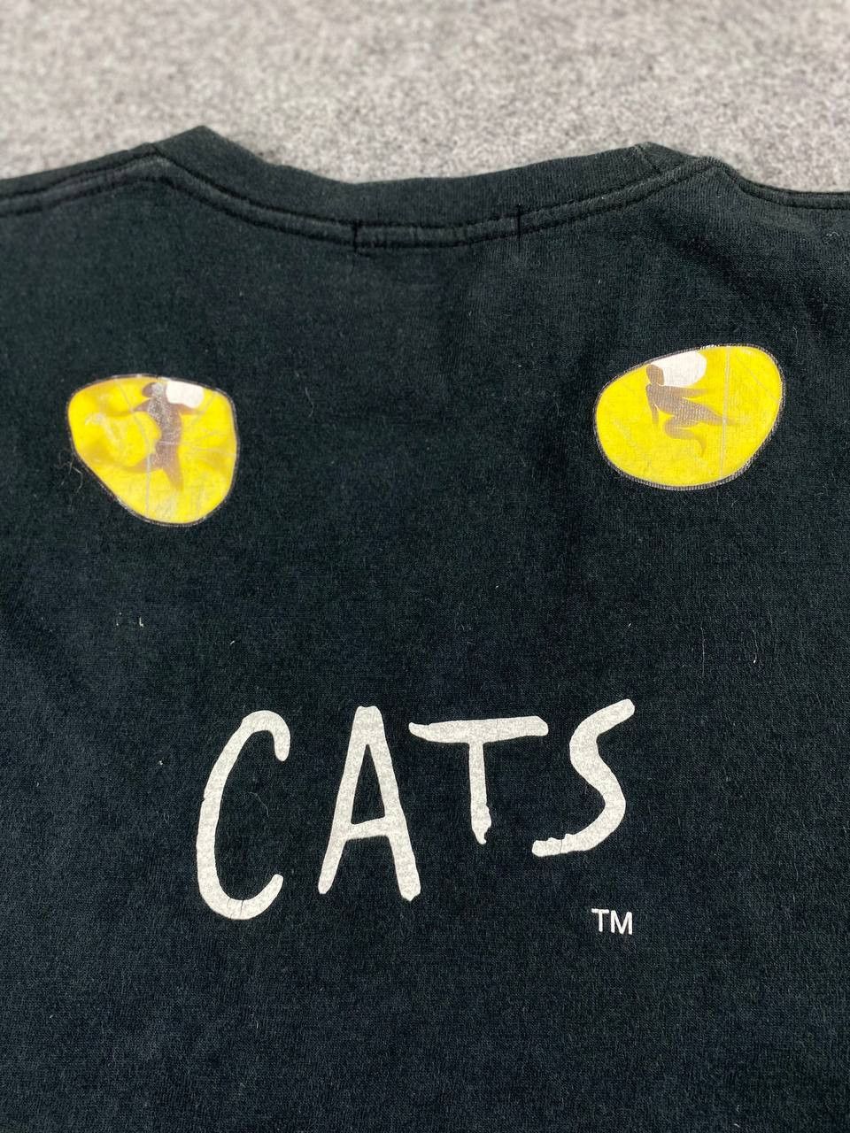 Vintage vintage cats movie tee nice design Size US S / EU 44-46 / 1 - 6 Thumbnail