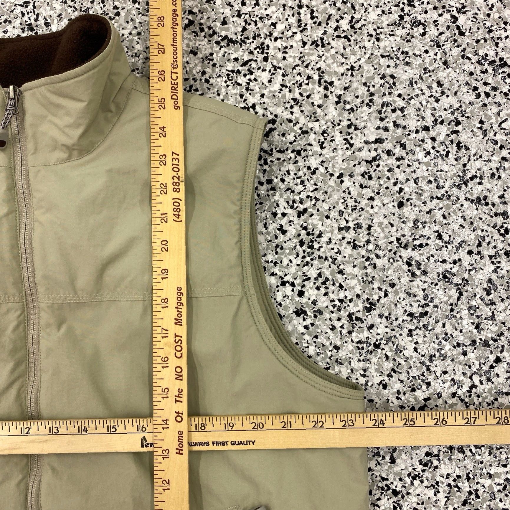 Vintage VINTAGE LL Bean Vest Nylon Fleece Lined Beige Stand-Up Collar Mens Large Vest Size US L / EU 52-54 / 3 - 4 Thumbnail