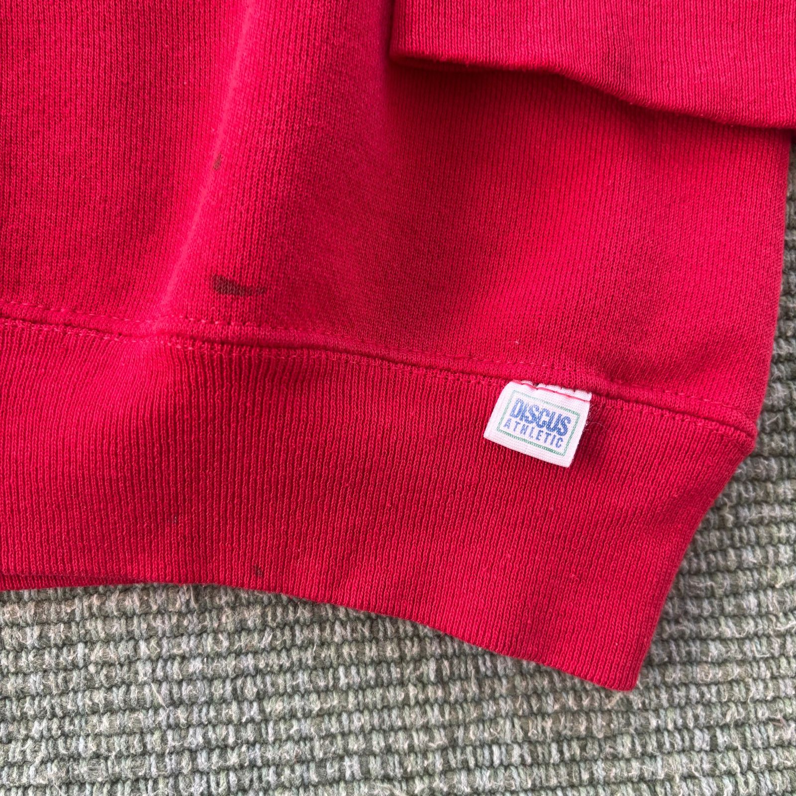 Vintage Vintage Red Distressed Gusseted Blank Discus Sweatshirt Size US XXL / EU 58 / 5 - 2 Thumbnail