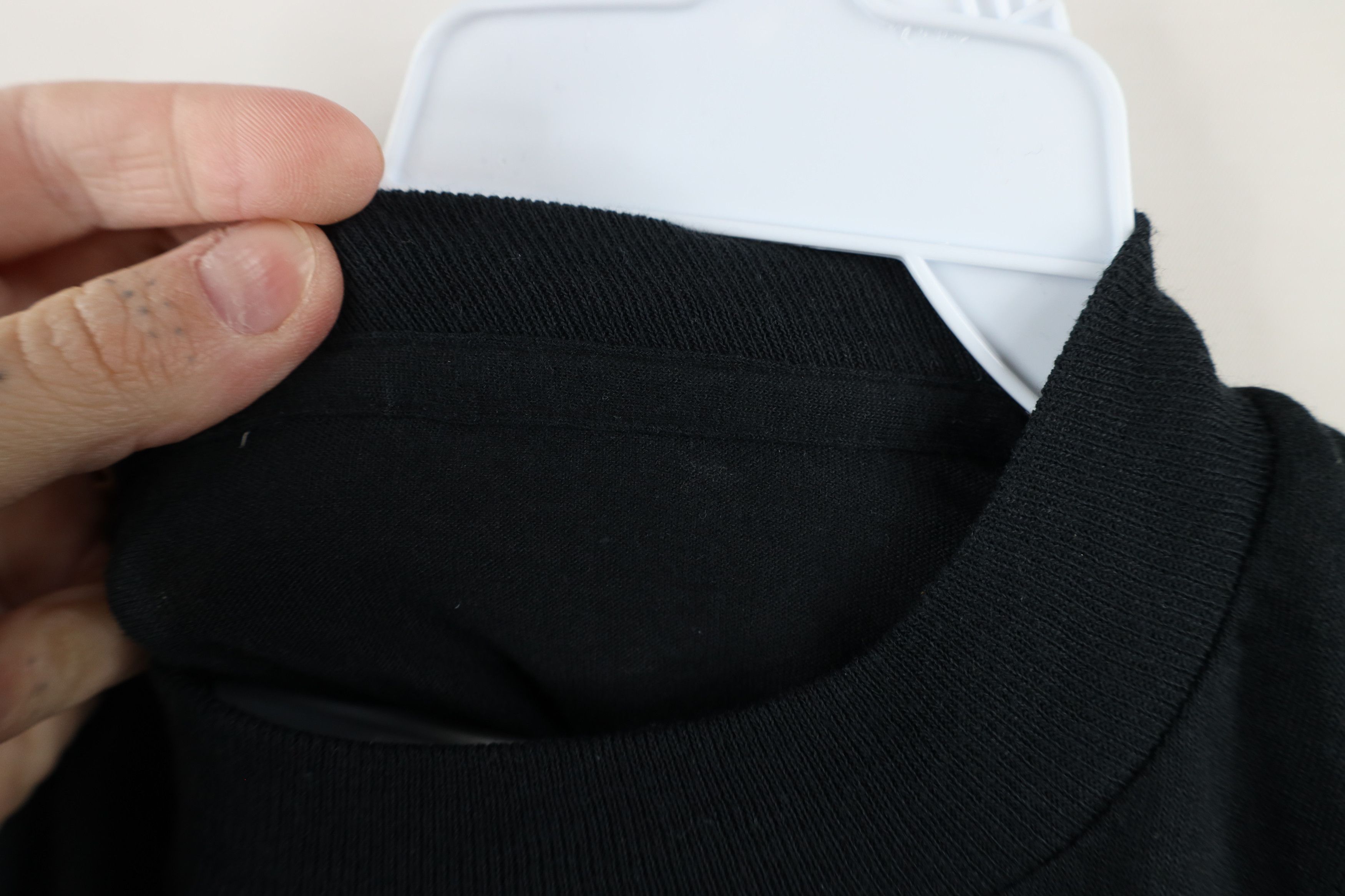 Vintage Vintage 90s Streetwear Thin Cotton Pocket T-Shirt Black Size US L / EU 52-54 / 3 - 6 Thumbnail