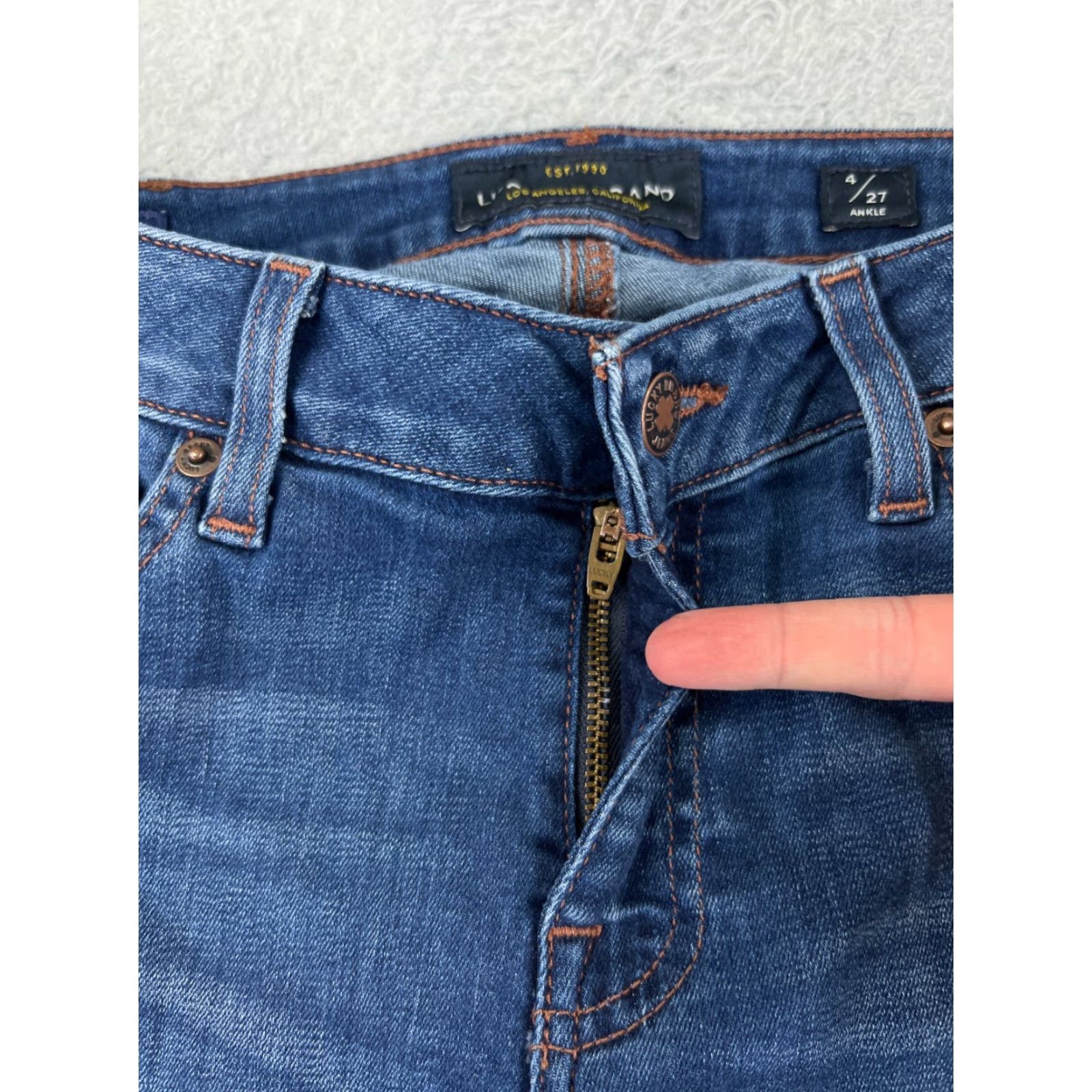 Lucky Brand VINTAGE Lucky Brand Jeans Women 4 Blue Denim Ankle Mid Rise 5-Pocket Lace/Logo Button Zip Cotton Blend Size 27" / US 4 / IT 40 - 6 Thumbnail