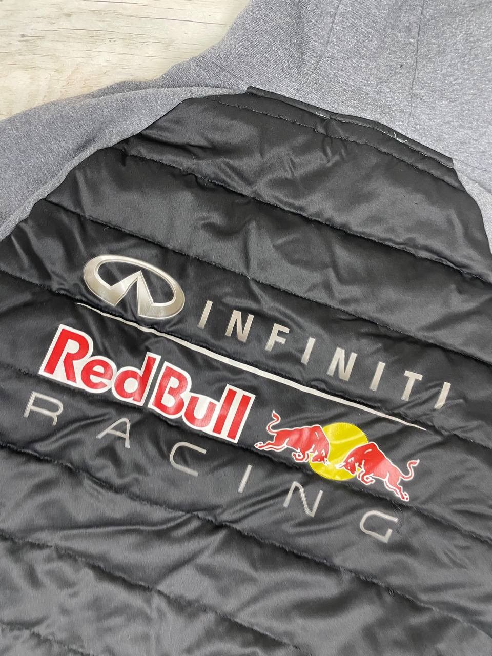 Red Bull Vintage Infiniti Red Bull Racing Jacket Hoodie Full Zip Size US L / EU 52-54 / 3 - 9 Thumbnail