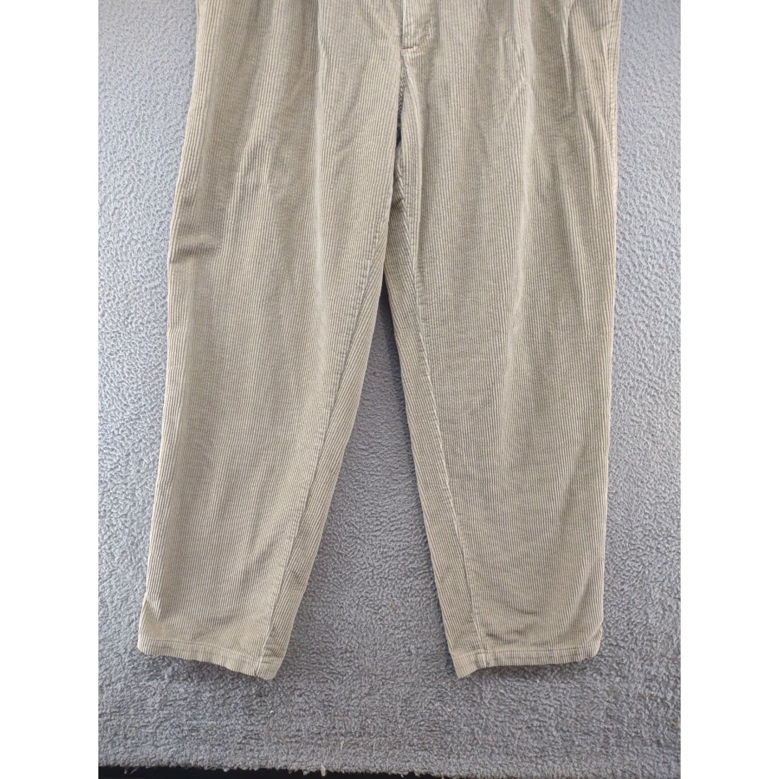 Vintage St. John's Bay Corduroy Pants Men Beige 38x34 Relaxed Fit - Belt Loops, Front Pleated, 34 Inseam, Cotton, Tan Size US 38 / EU 54 - 2 Thumbnail