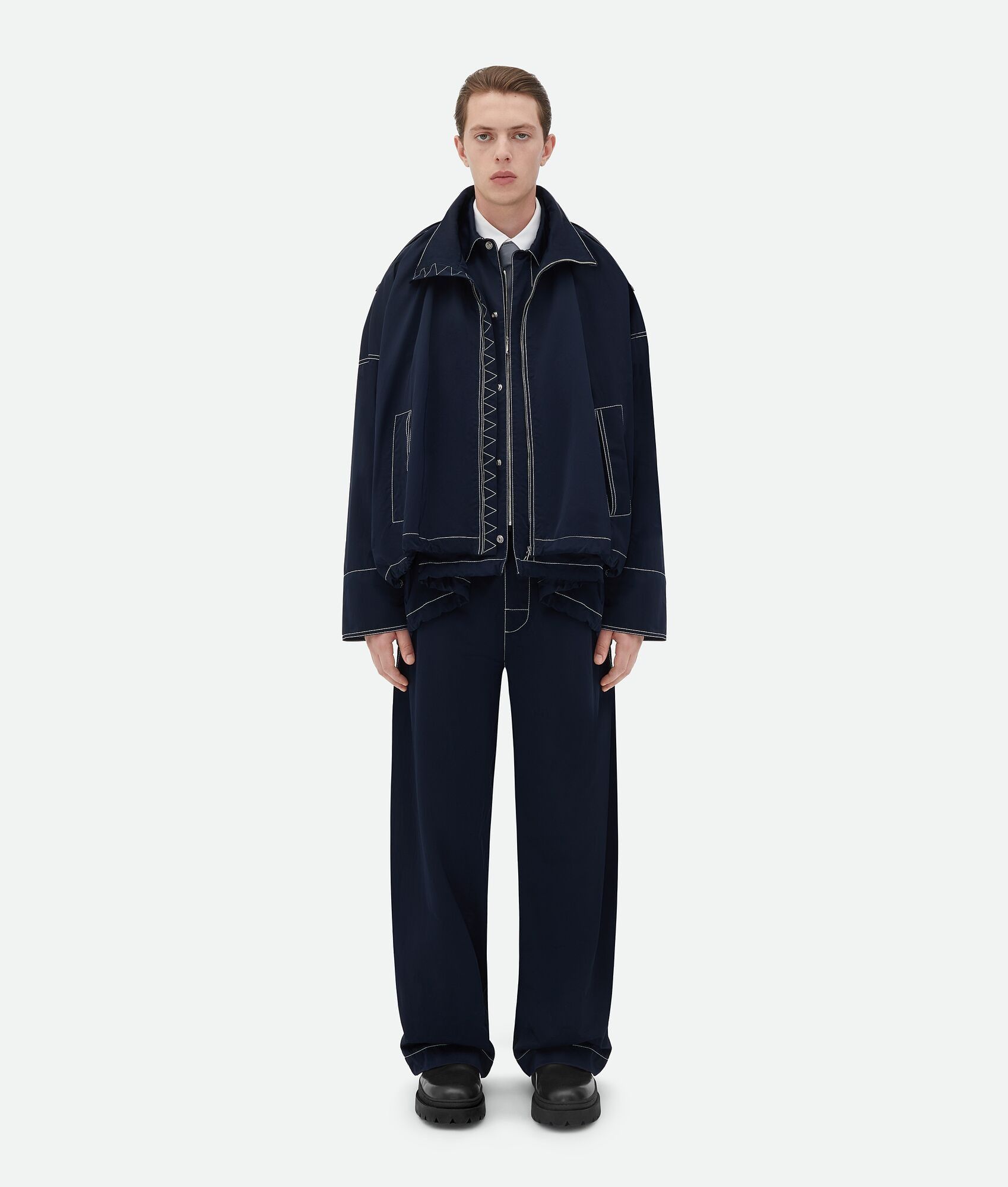 Bottega Veneta o1n1vont0425 Elasticated Tech Nylon Trouser in Navy Size US 36 / EU 52 - 4 Thumbnail