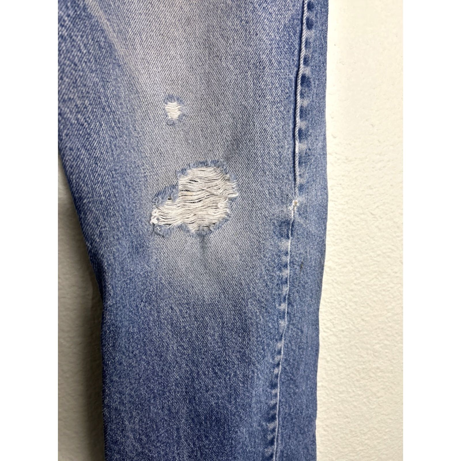 Vintage Tyndale Jeans Men's 32x29 Relaxed Regular Fire Resistant Medium Wash Distressed Blue Straight Jeans Size US 32 / EU 48 - 4 Thumbnail