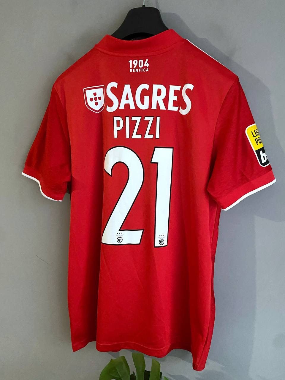 Adidas Benfica FC 2021/22 Home Football Soccer Jersey #21 PIZZI, L Size US L / EU 52-54 / 3 - 16 Thumbnail