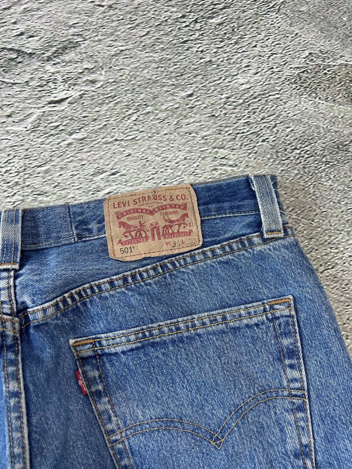 Levi's × Vintage Levi’s 501 vintage blue jeans denim pants Size US 34 / EU 50 - 2 Thumbnail