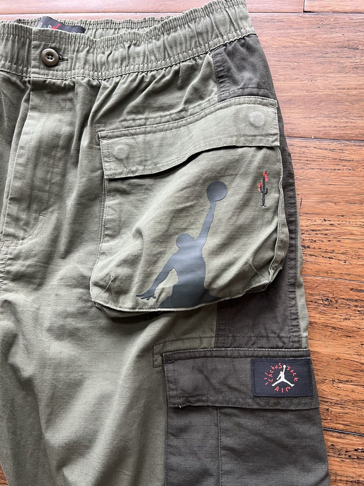 Jordan Brand × Travis Scott Jordan Travis Scott Cargo Pants Olive Size US 32 / EU 48 - 3 Thumbnail