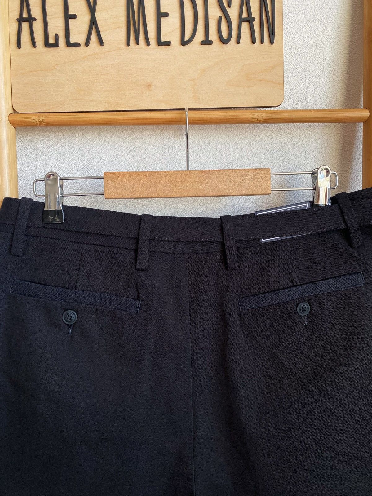 Tommy Hilfiger Hilfiger Collection Solid Pleated Shorts Size US 32 / EU 48 - 16 Thumbnail