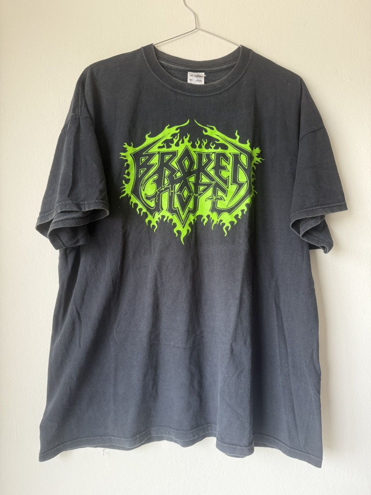 Band Tees Broken Hope logo Size US XXL / EU 58 / 5 - 1 Thumbnail