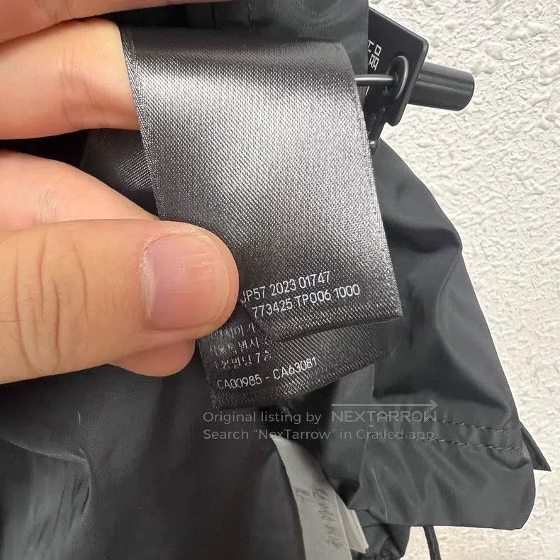 Balenciaga Balenciaga Letter Logo Wave Printed Collar Snap Button Lon Size US M / EU 48-50 / 2 - 6 Thumbnail