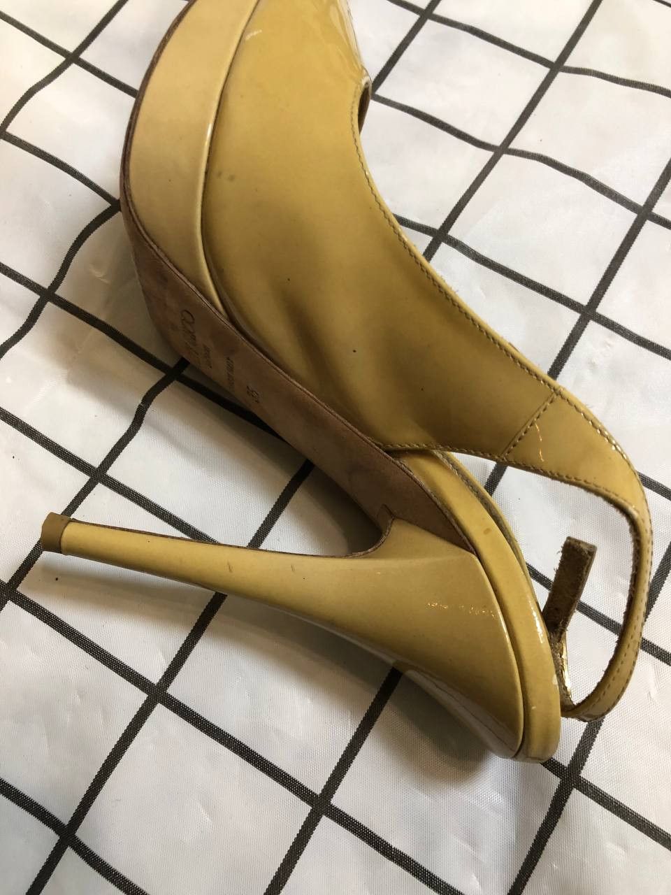 Jimmy Choo Jimmy Choo womens Shoes Yellow Patent Leather Pumps Peep Size US 5 / IT 35 - 6 Thumbnail